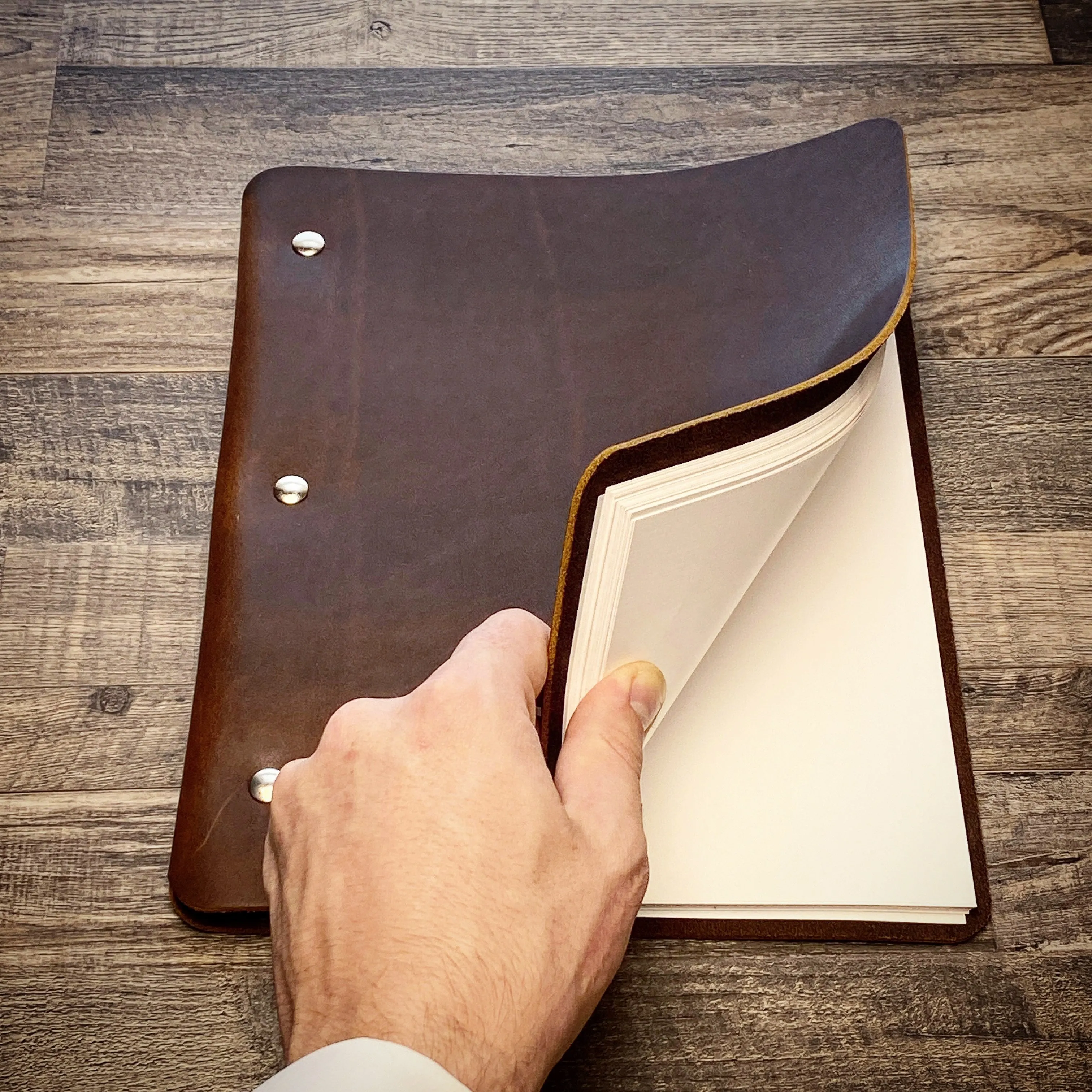 Great Seal - Large - Pre-Engraved - Refillable Leather Binders