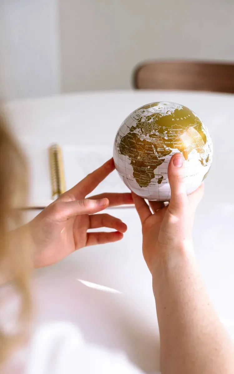 MOVA Globe - White & Gold