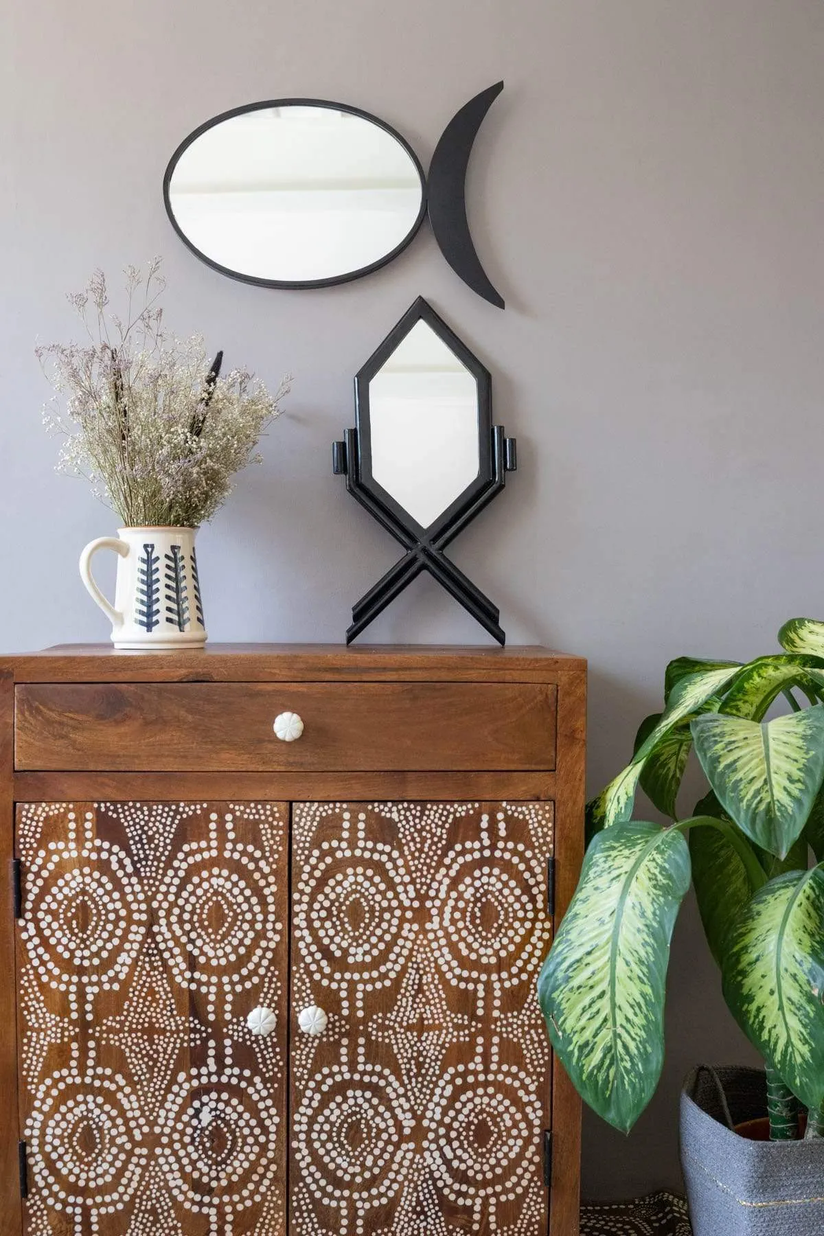 Mrigal Decorative Mirror (Metal And Glass)