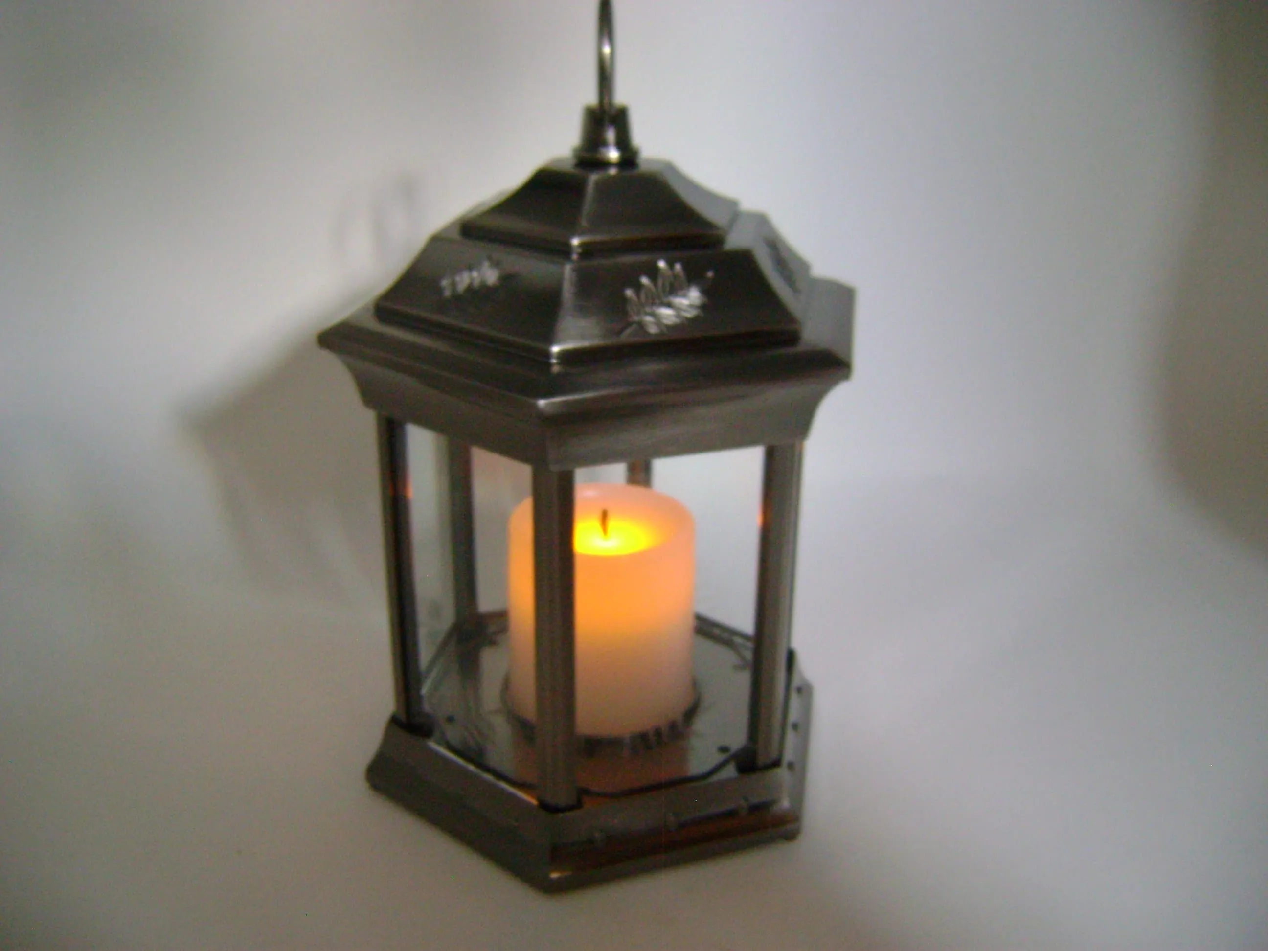 Paradise - Solar Power Flickering Candle Lantern Pewter