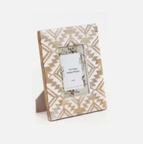 Patterned Wood Carved Frame 4x6