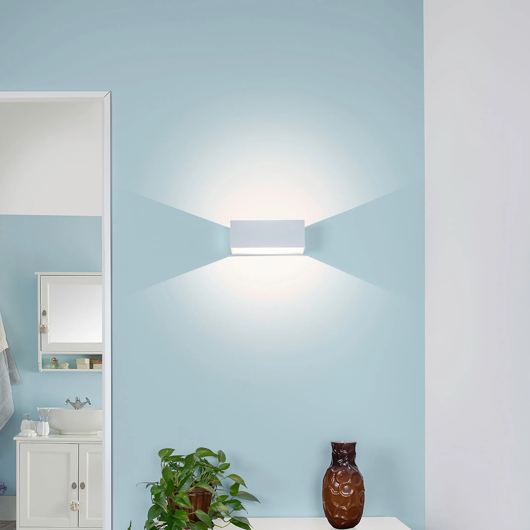 QB2 Wall Sconce