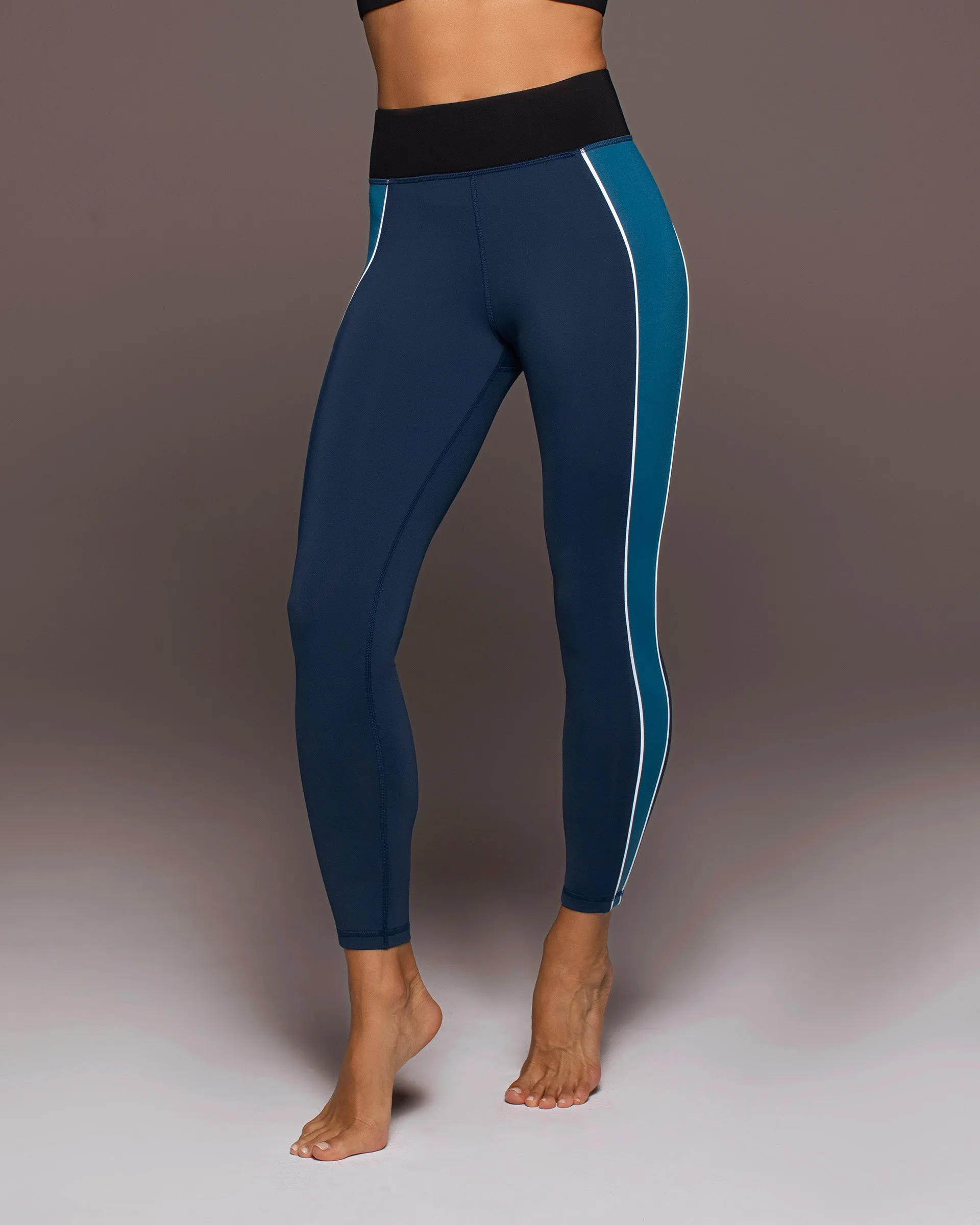 Wander Legging